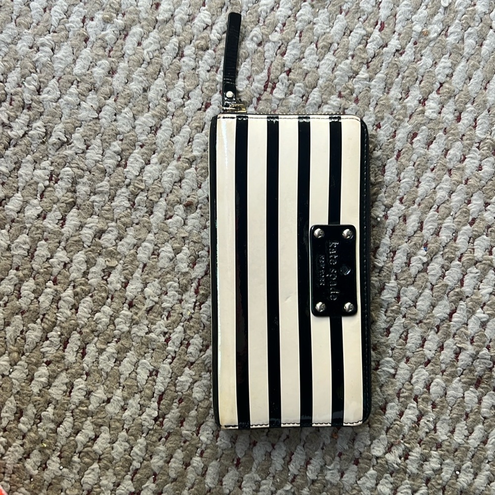 Kate Spade Zip Wallet